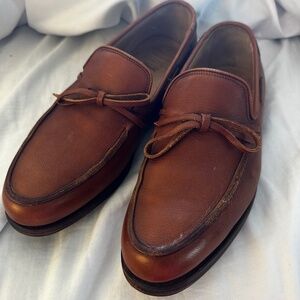 Gorgeous Brown Peal and Co Men’s Size 8- more of a 7.5